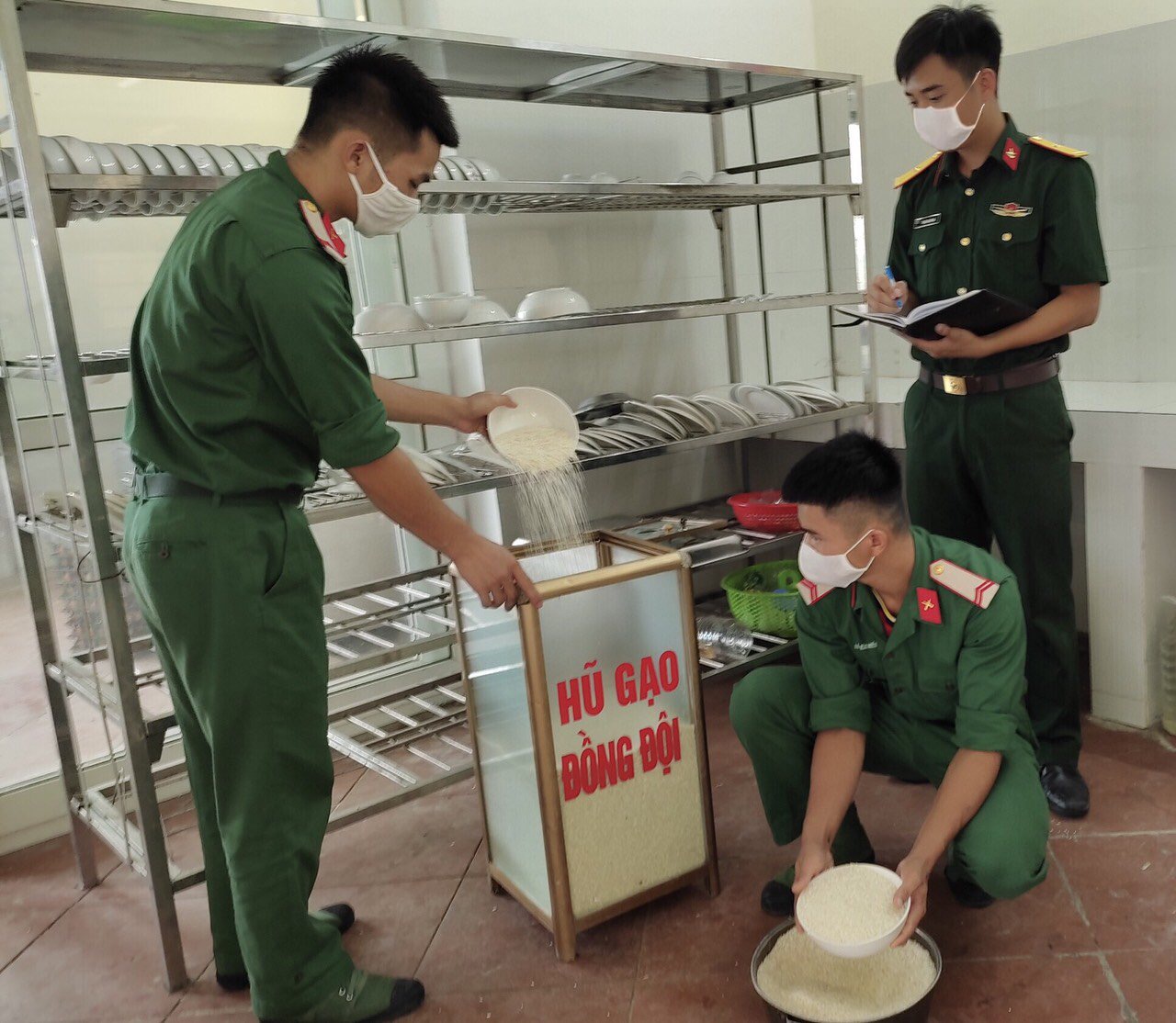 “Hũ gạo đồng đội” ở đảo Mê